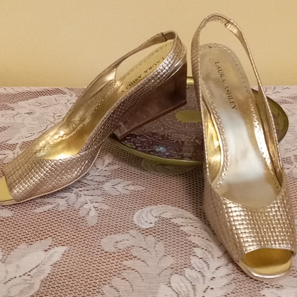 Laura Ashley Gold Metallic Open Toe Heel